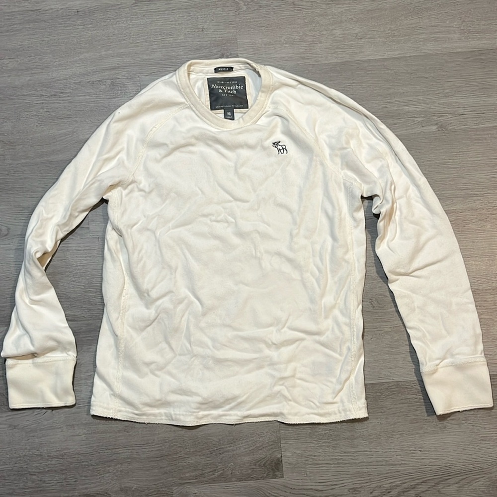 Abercrombie & Fitch men’s medium white cream long sleeve muscle shirt.